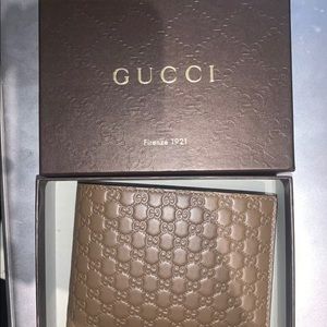 Gucci trifold wallet